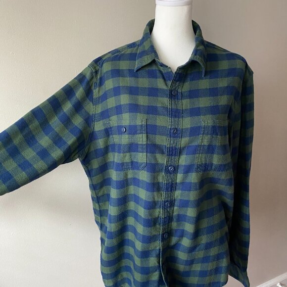 J.Crew Flannel Button-Up Collar Shirt - Size Medium (Men's) - Picture 2 of 15